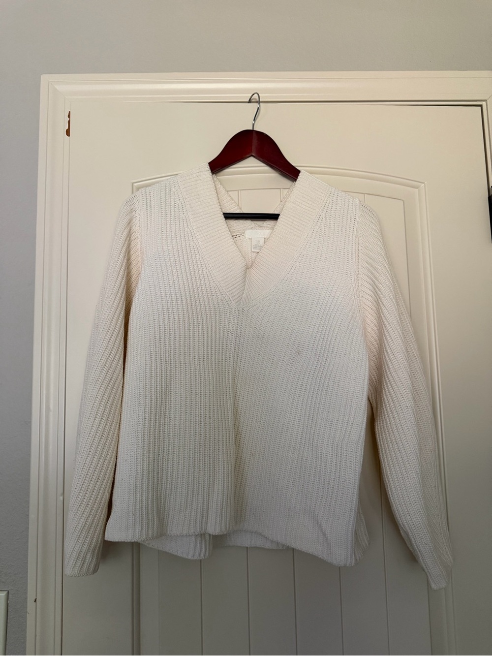 H&M white v-neck sweater